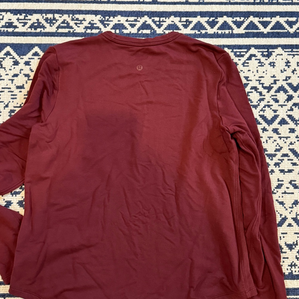 Lululemon top